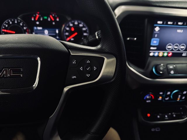 2023 GMC ACADIA - Image 30