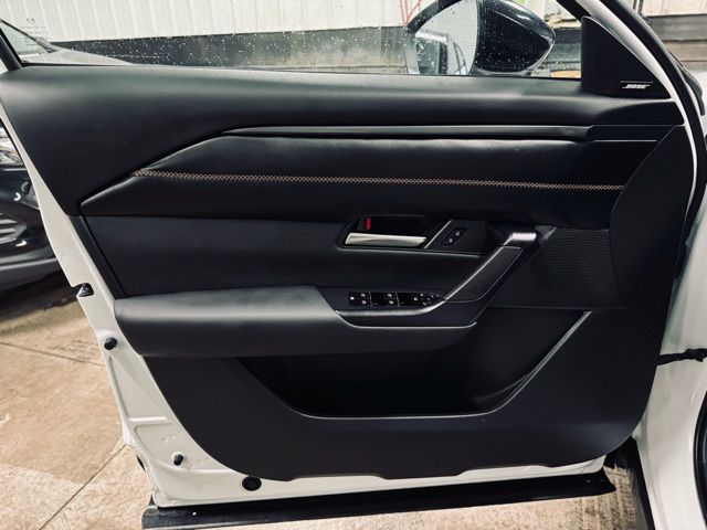 2025 MAZDA CX-50 - Image 13