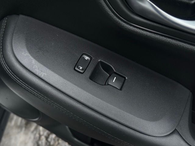 2023 HONDA HR-V - Image 15