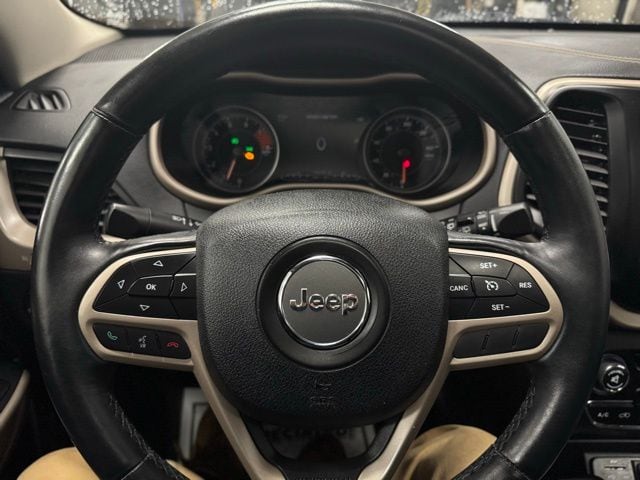 2017 JEEP CHEROKEE - Image 25