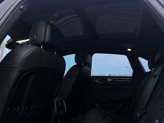 2024 PORSCHE MACAN - Image 22