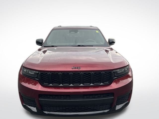 2023 Jeep Grand Cherokee Altitude photo 2