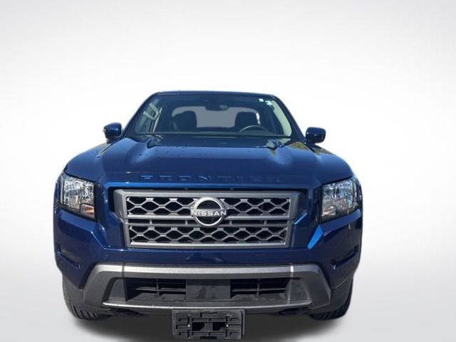 2022 Nissan Frontier Crew Cab SV photo 2