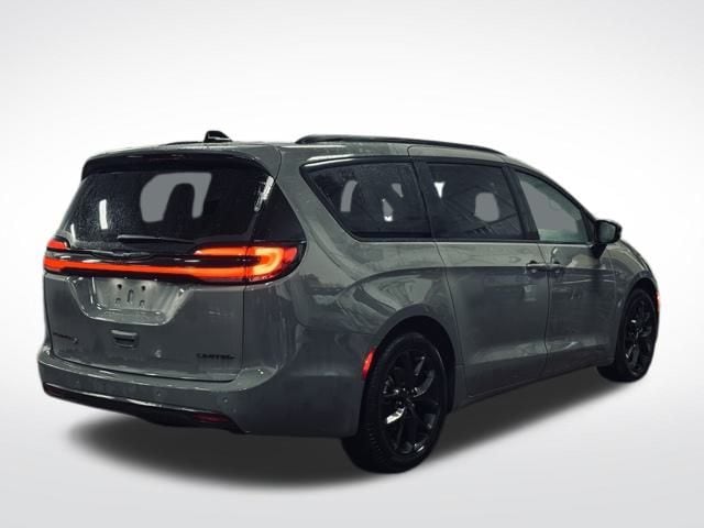 2025 CHRYSLER PACIFICA - Image 6