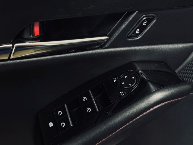 2024 MAZDA CX-30 - Image 12