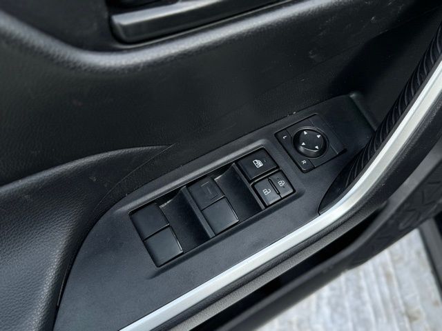 2024 TOYOTA RAV4 - Image 11