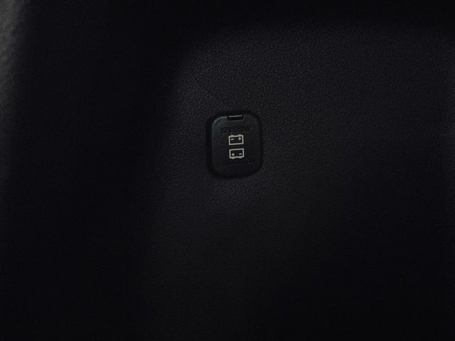 2025 MAZDA CX-50 - Image 11