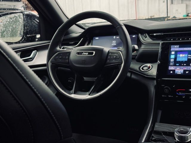 2023 JEEP GRAND CHEROKEE - Image 23