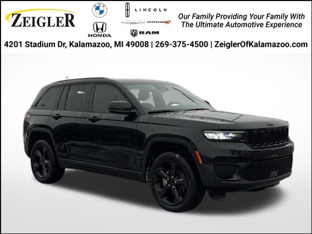 2023 JEEP GRAND CHEROKEE - Image 1