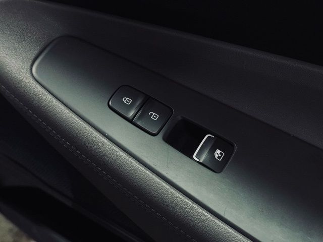 2020 HYUNDAI SANTA FE - Image 15