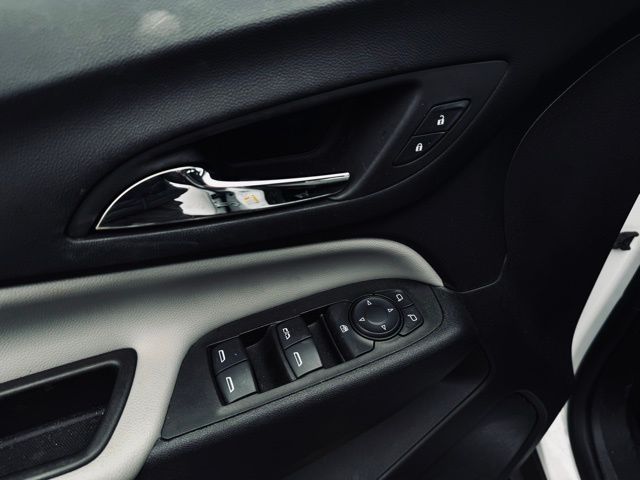 2023 CHEVROLET EQUINOX - Image 12