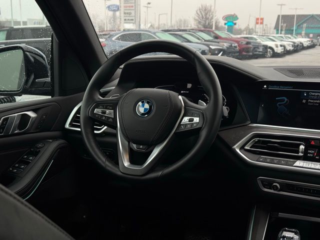 2023 BMW X5 - Image 28