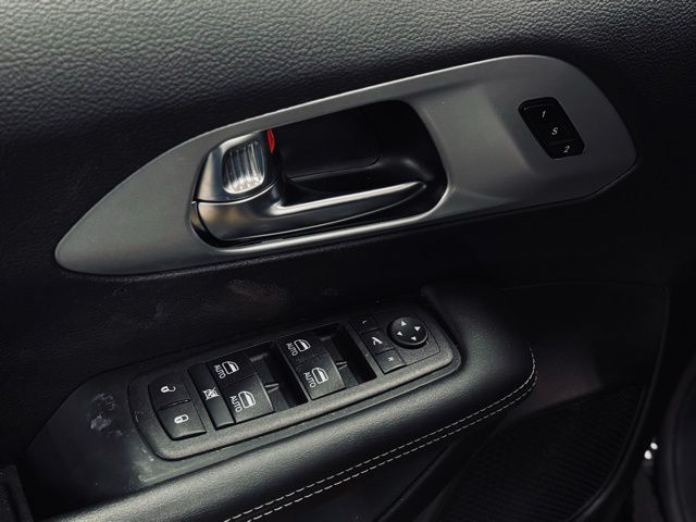 2025 CHRYSLER PACIFICA - Image 14