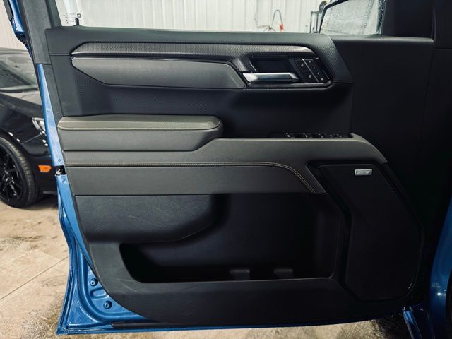 2023 CHEVROLET SILVERADO - Image 17