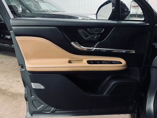 2022 LINCOLN CORSAIR - Image 13
