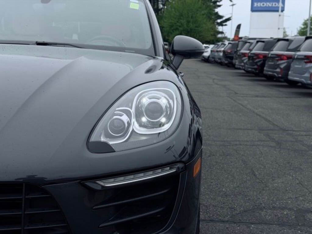 Used 2017 Porsche Macan Base SUV