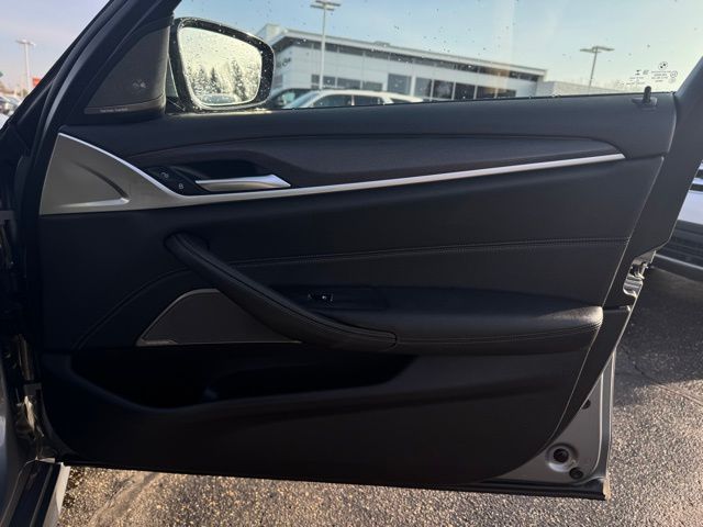 2023 BMW 540I - Image 15