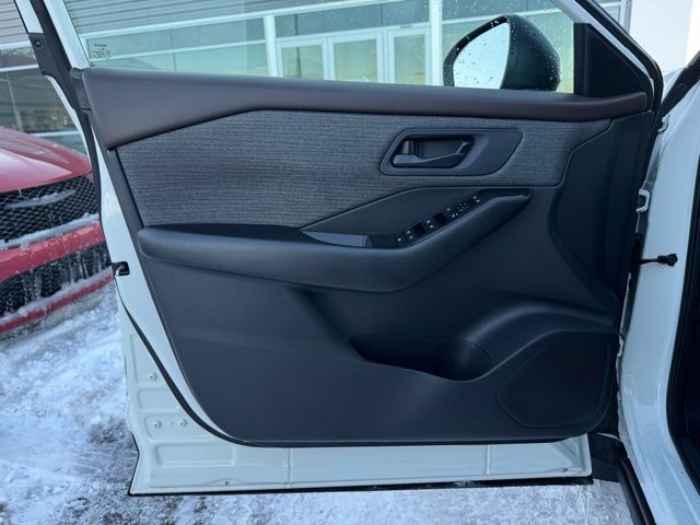 2023 NISSAN ROGUE - Image 9