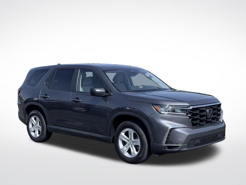 Used 2023 Honda Pilot LX SUV