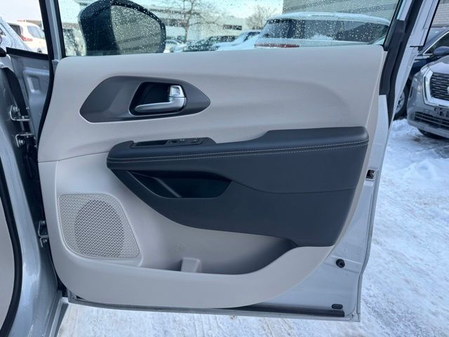 2024 CHRYSLER PACIFICA - Image 14