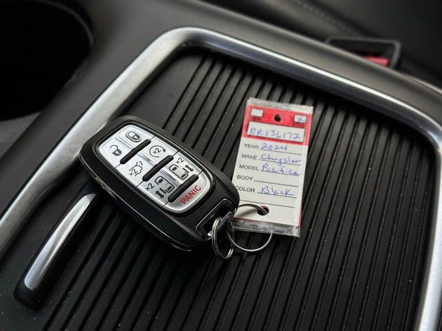 2024 CHRYSLER PACIFICA - Image 40