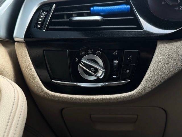 2021 BMW 540I - Image 30