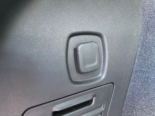 2025 CADILLAC XT5 - Image 11