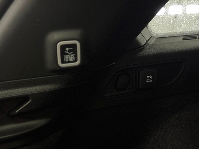 2025 JEEP GRAND CHEROKEE - Image 11