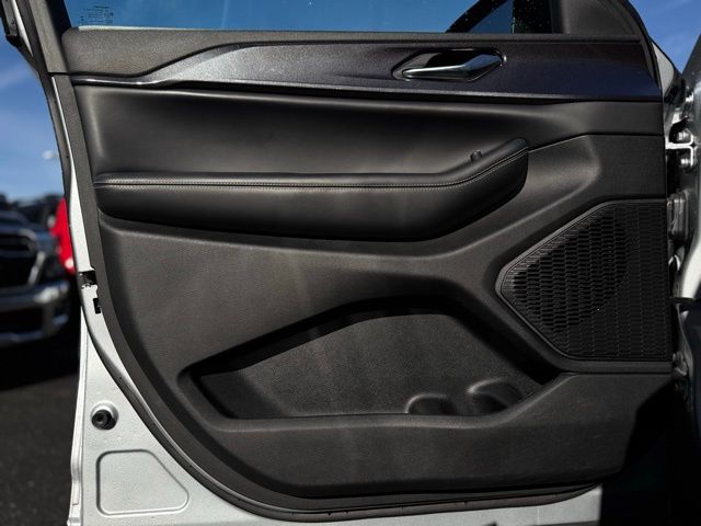 2023 JEEP GRAND CHEROKEE - Image 13