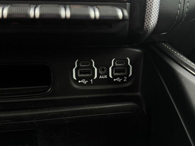 2021 RAM 1500 - Image 35