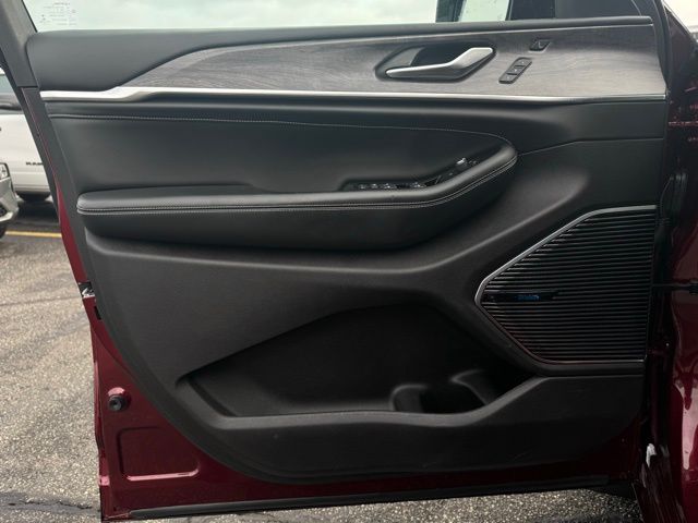 2022 JEEP GRAND CHEROKEE - Image 15