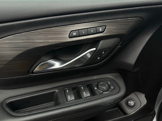 2024 GMC TERRAIN - Image 14