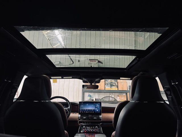 2024 LINCOLN NAVIGATOR L - Image 24