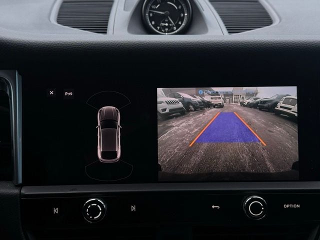 2024 PORSCHE MACAN - Image 37