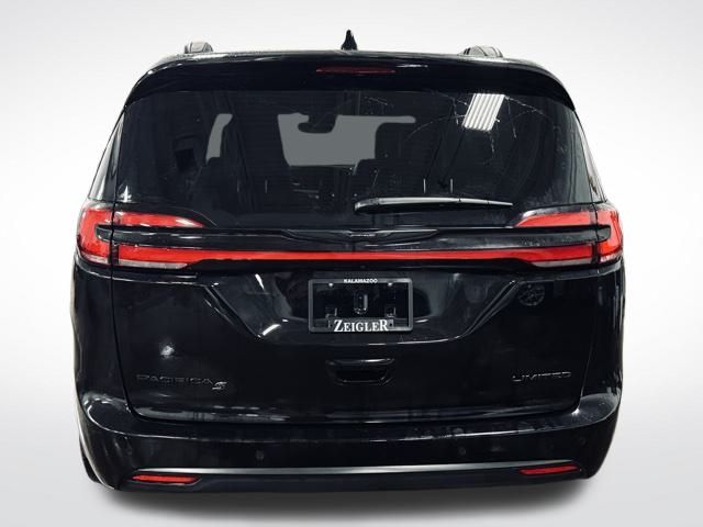 2025 CHRYSLER PACIFICA - Image 8