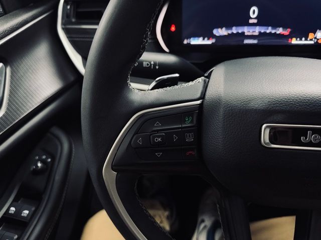 2023 JEEP GRAND CHEROKEE - Image 30