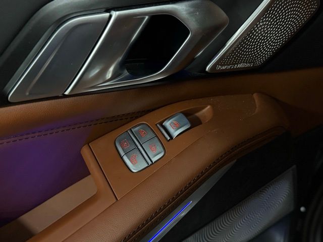 2024 BMW X7 - Image 21