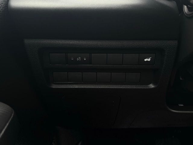 2025 MITSUBISHI OUTLANDER - Image 30