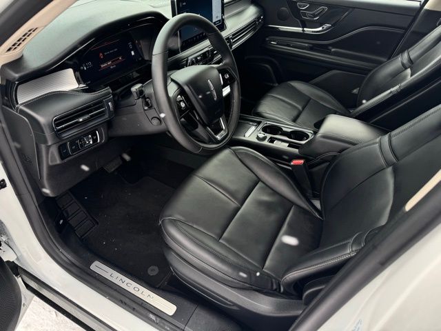 2024 LINCOLN CORSAIR - Image 21