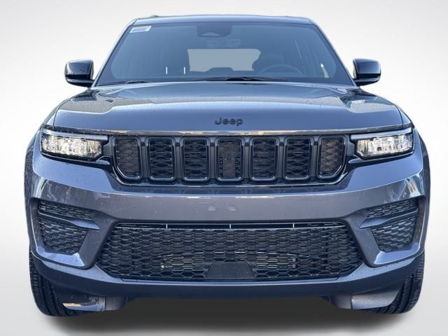 2022 Jeep Grand Cherokee Limited photo 2