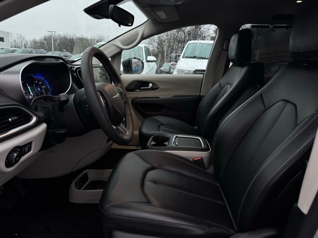 2024 CHRYSLER PACIFICA - Image 15