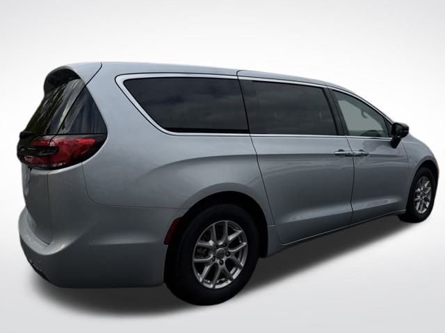 2024 CHRYSLER PACIFICA - Image 5