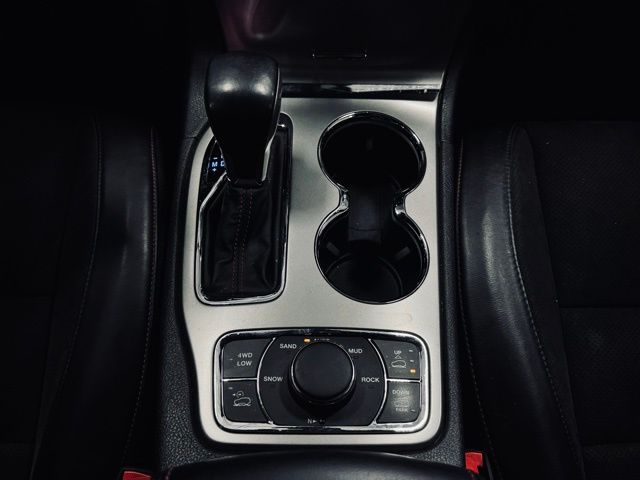 2020 JEEP GRAND CHEROKEE - Image 34