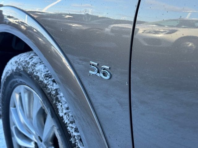 2016 INFINITI QX80 - Image 9