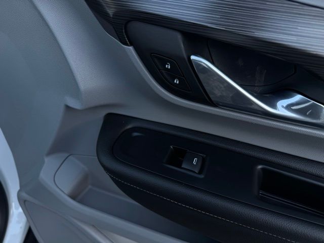 2023 GMC TERRAIN - Image 14