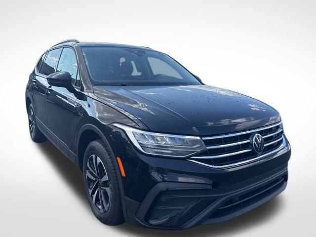 2022 Volkswagen Tiguan S photo 3