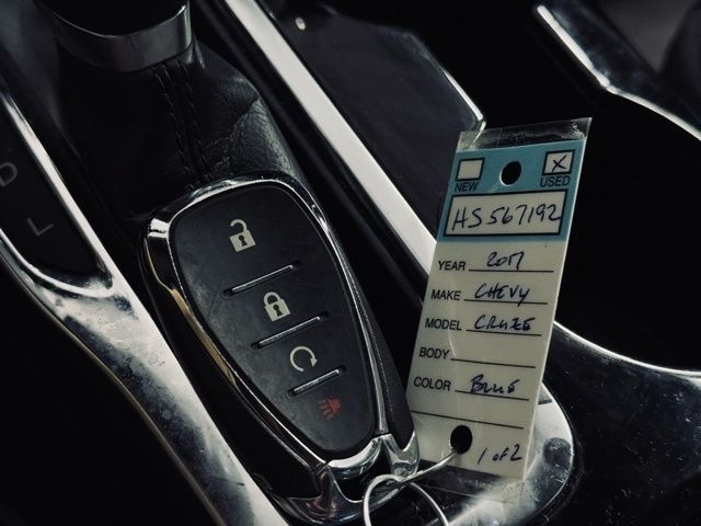 2017 CHEVROLET CRUZE - Image 33