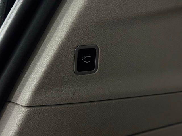 2022 CHRYSLER PACIFICA - Image 12