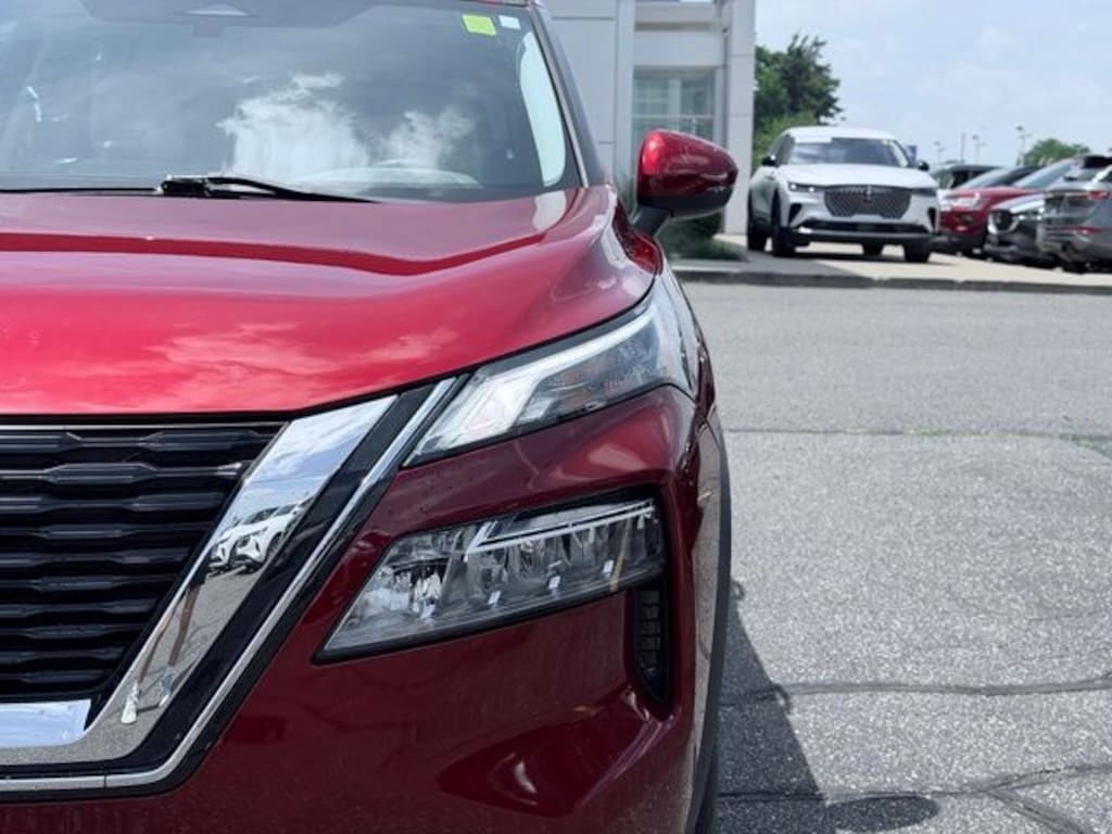 Used 2022 Nissan Rogue SV SUV