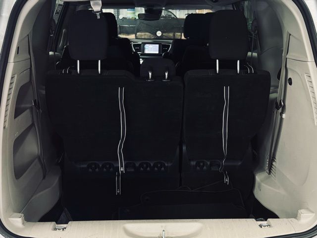 2023 CHRYSLER VOYAGER - Image 10